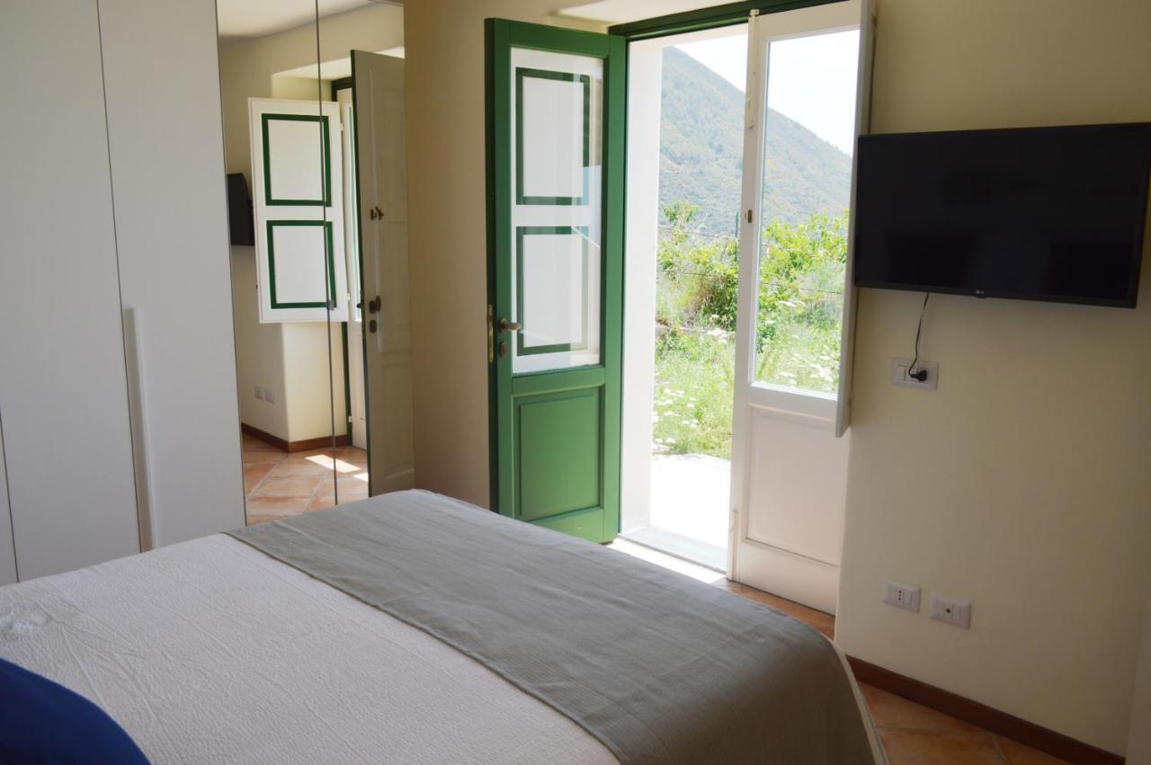 Orizzonte Relais Villa Leni Exteriör bild